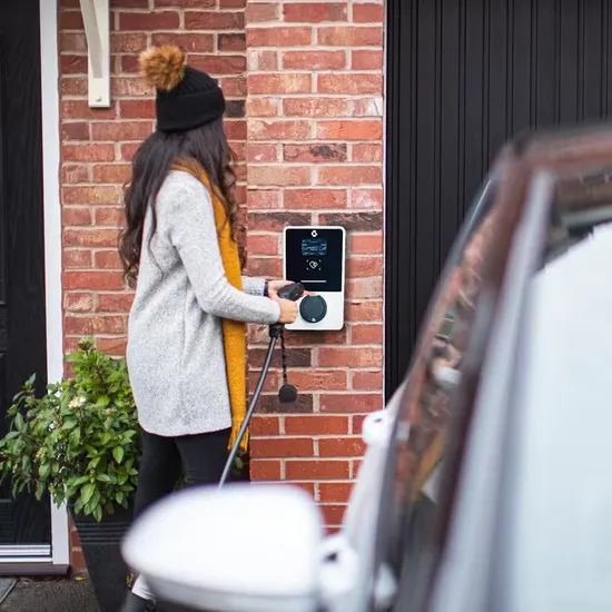 Tipo interior al aire libre caliente 2 7kw New Energy EV Charger Wallbox